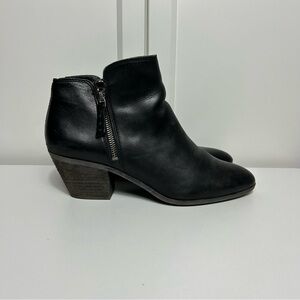 Frye Judith zipper Black Leather Ankle Boots
